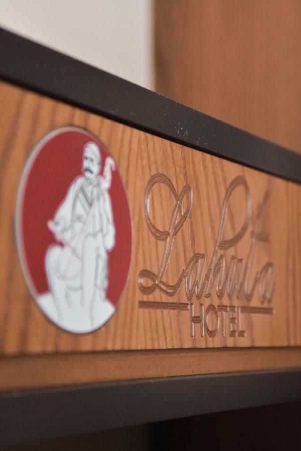 Hotel Lahuta Bajram Curri Eksteriør billede