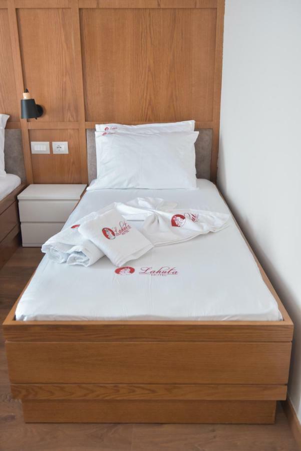 Hotel Lahuta Bajram Curri Eksteriør billede