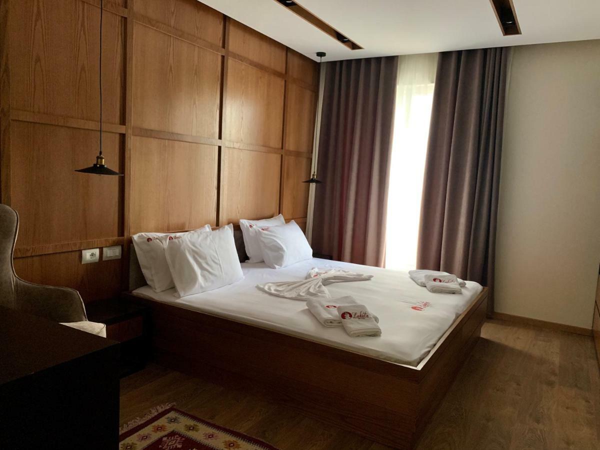 Hotel Lahuta Bajram Curri Eksteriør billede